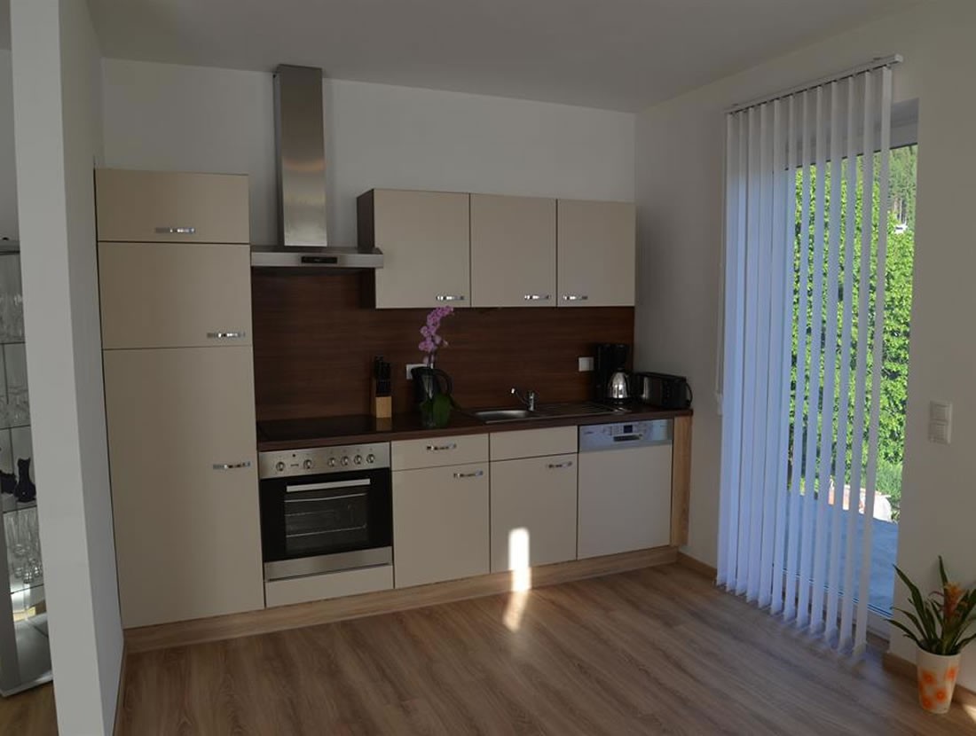 Küche mit modernen Geräten